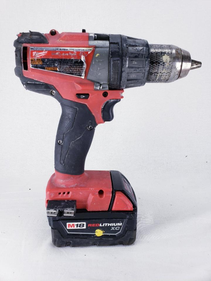 MILWAUKEE 1/2" DRILL/DRIVER 270320 SET Acceptable PB Pawn & Jewelry