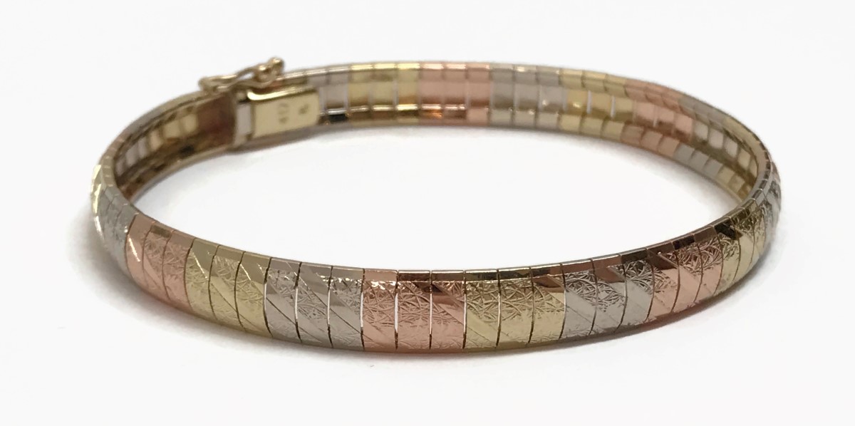herringbone bracelet with names for her best jewelry 2023