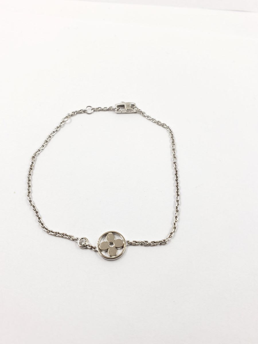 Louis Vuitton Idylle Blossom Diamond Bracelet .04 CT. 18K White Gold 3.46g Pre-owned | MaxPawn ...