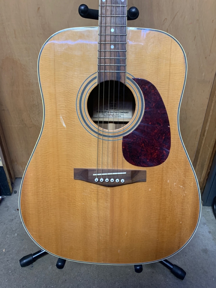 MARTIN GUITAR D-18 MADE IN MEXICO NON ORIGINAL For parts  