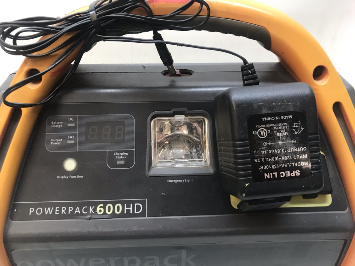 XANTREX POWERPACK 600HD PORTABLE POWER PACK *ASIS* NEEDS NEW BATTERY