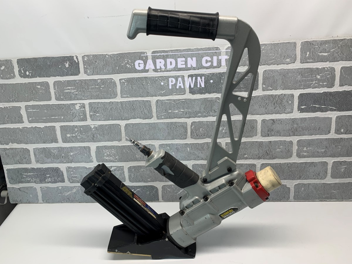 CENTRAL PNEUMATIC 61689 2in1 FLOORING NAILER & CROWN STAPLER Very