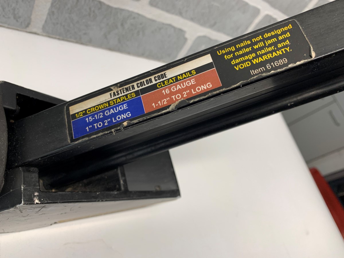 CENTRAL PNEUMATIC 61689 2in1 FLOORING NAILER & CROWN STAPLER Very