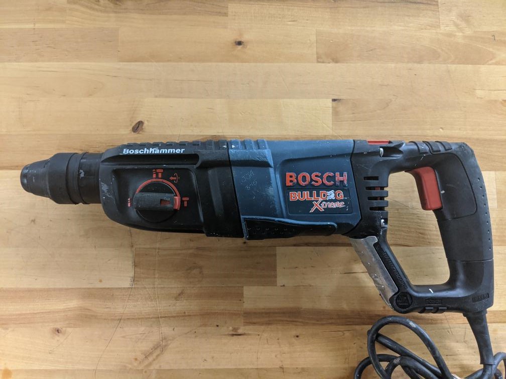 BOSCH BULLDOG XTREME HAMMER DRILL Acceptable Buya