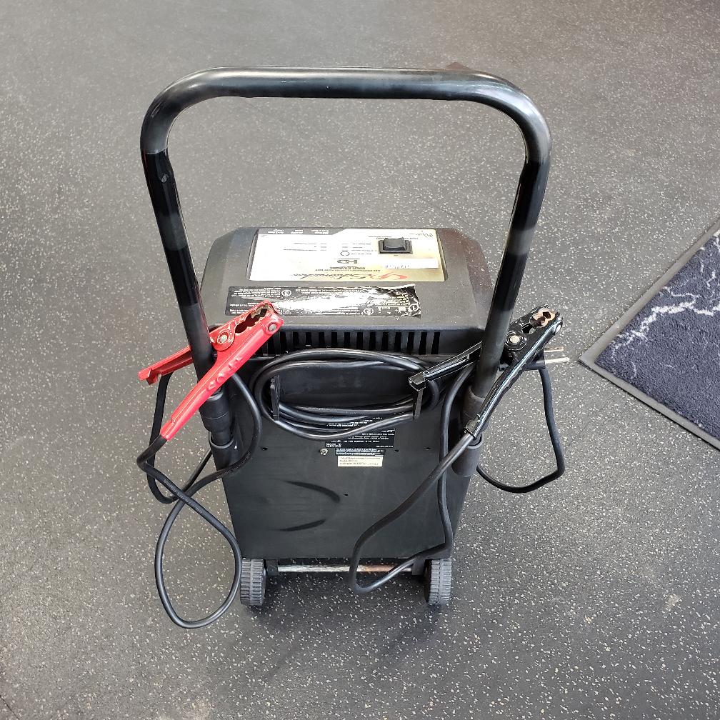 SCHUMACHER BATTERY CHARGER Very Good | Capital Pawn | Salem | OR