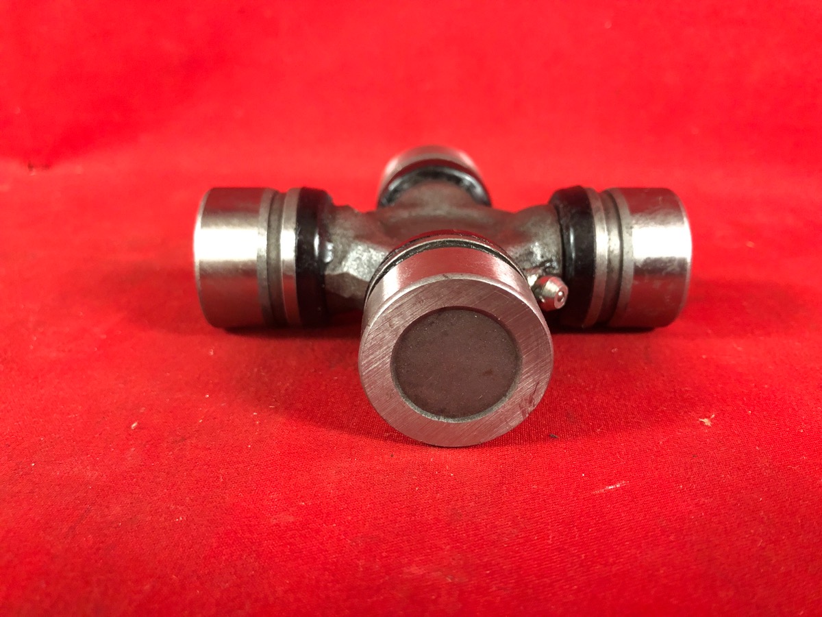 CAR QUEST Universal Joint 23011 UJoint Very Good Buya