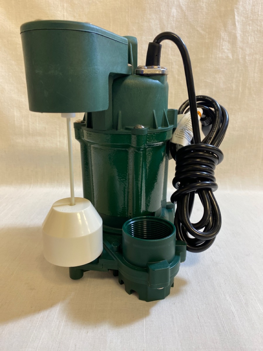 ZOELLER 1073-0001 0.33-HP Cast Iron Submersible Sump Pump Like New | Buya
