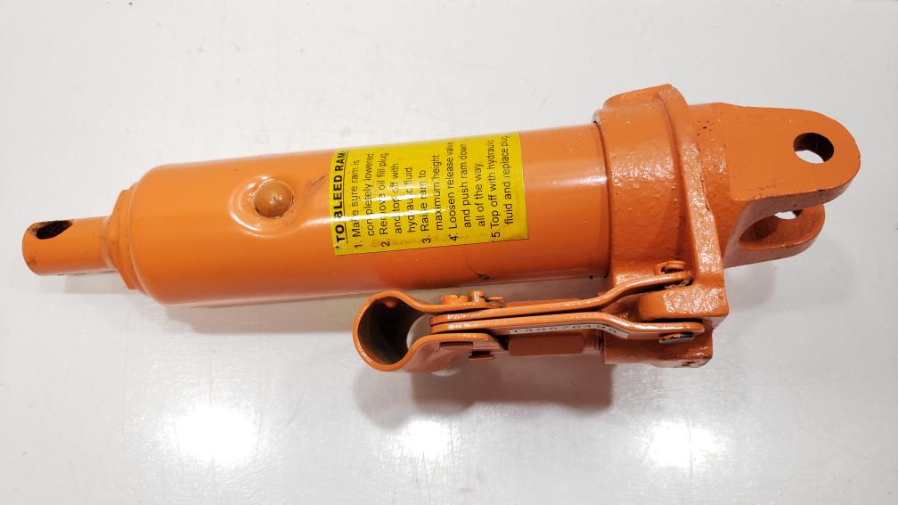 Central Hydraulics S1647 PickUp Truck Lift 1000 Lbs. Like New