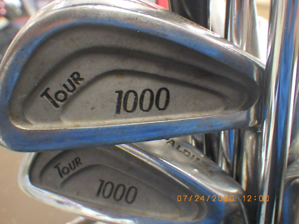 SPALDING GOLF CLUB SET Good Buya