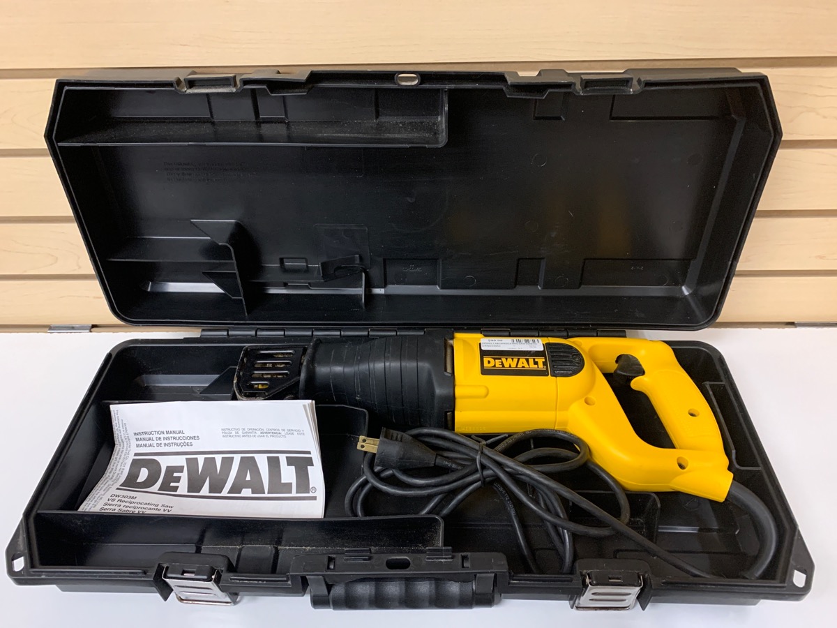 DEWALT RECIPROCATING SAW DWE305 WITH CASE Very Good Greenbacks