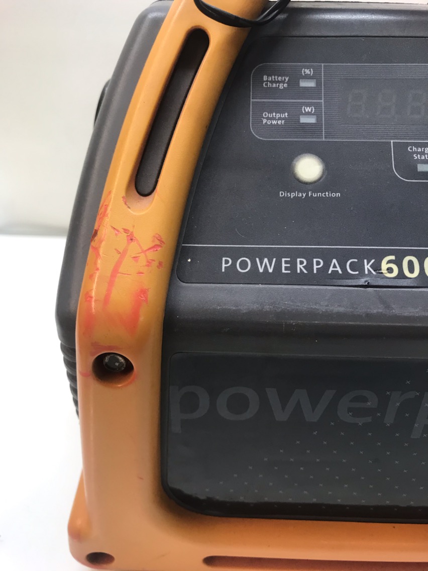 XANTREX POWERPACK 600HD PORTABLE POWER PACK *ASIS* NEEDS NEW BATTERY