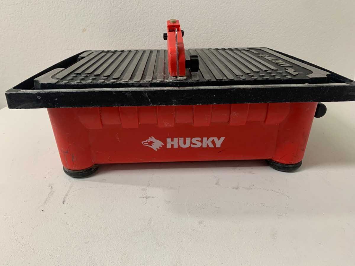 HUSKY TOOLS THD750L TILE SAW Good River City Pawnbrokers Evansville