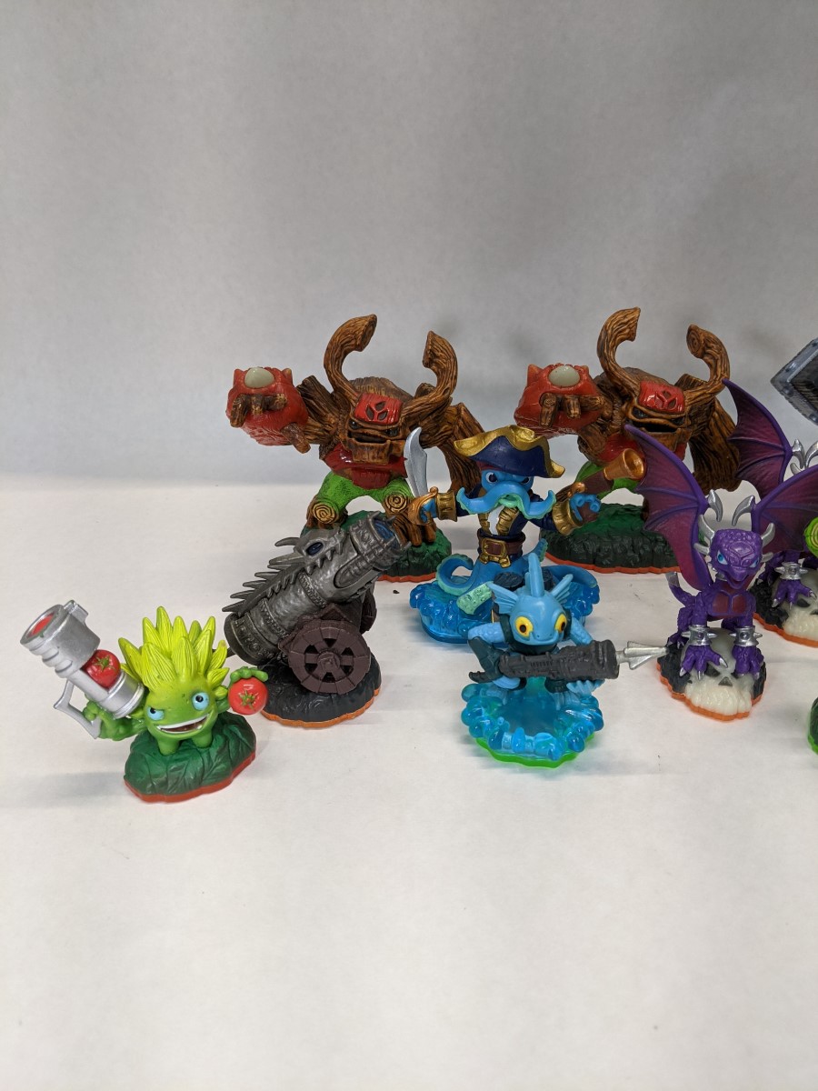 Skylanders Figures Lot Of 20 Very Good Heartland Pawnbrokers Kansas