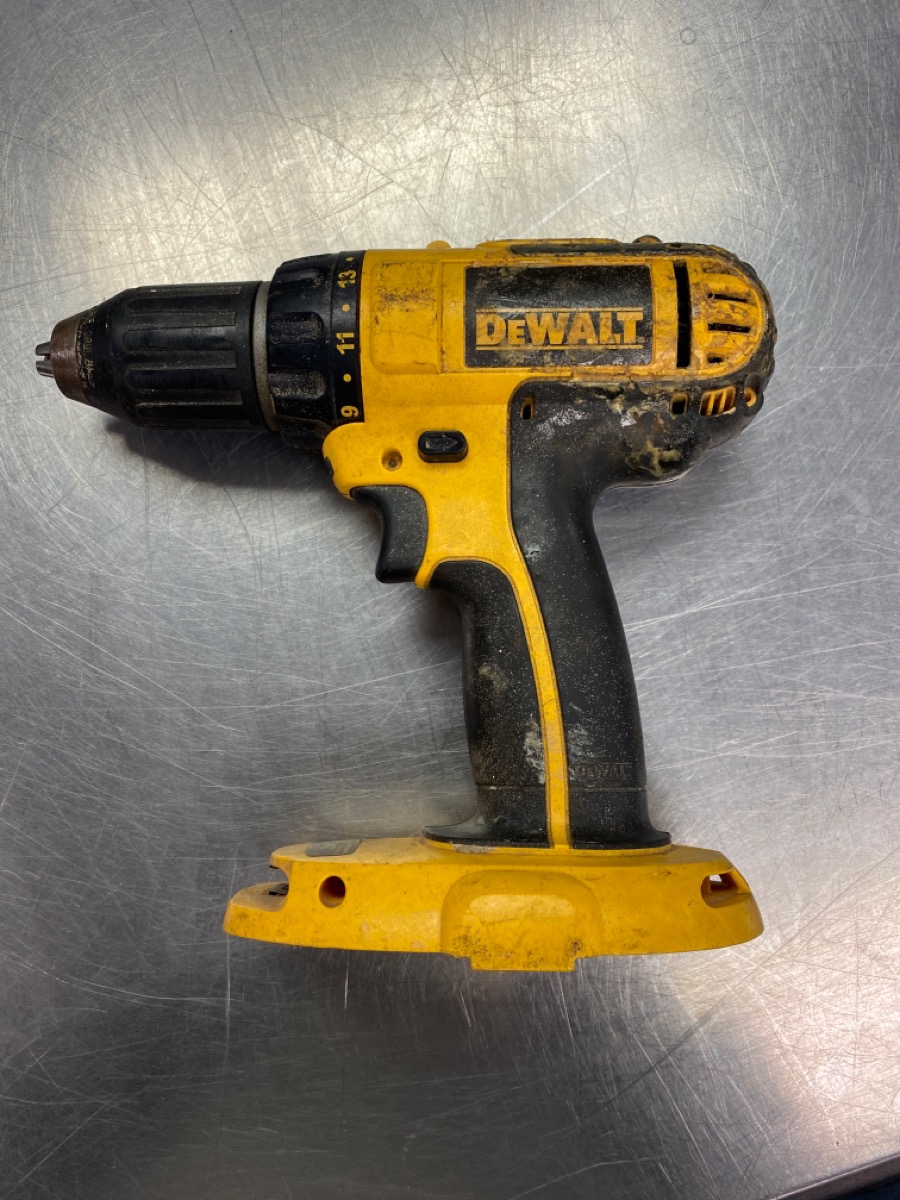 USED DEWALT DC720 1/2" CORDLESS DRILL DRIVER TOOL ONLY Very Good Buya