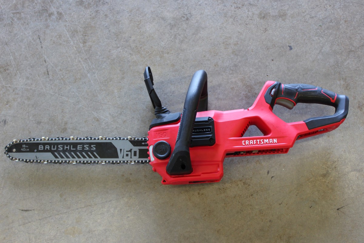 Craftsman CMCCS660E1 V60 Cordless Brushless 16" Chainsaw w/Battery