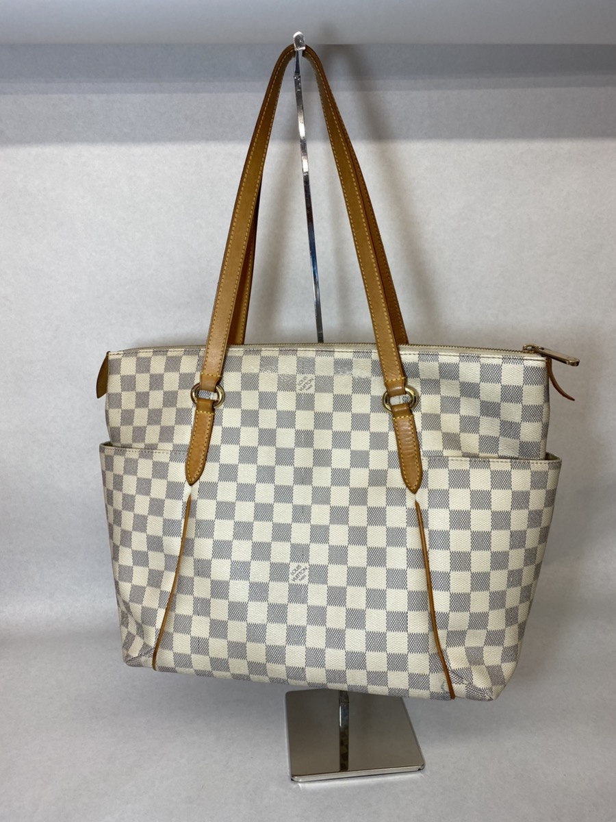 Sold at Auction: AUTHENTIC LOUIS VUITTON TOTALLY MM DAMIER AZUR CANVAS TOTE  BAG