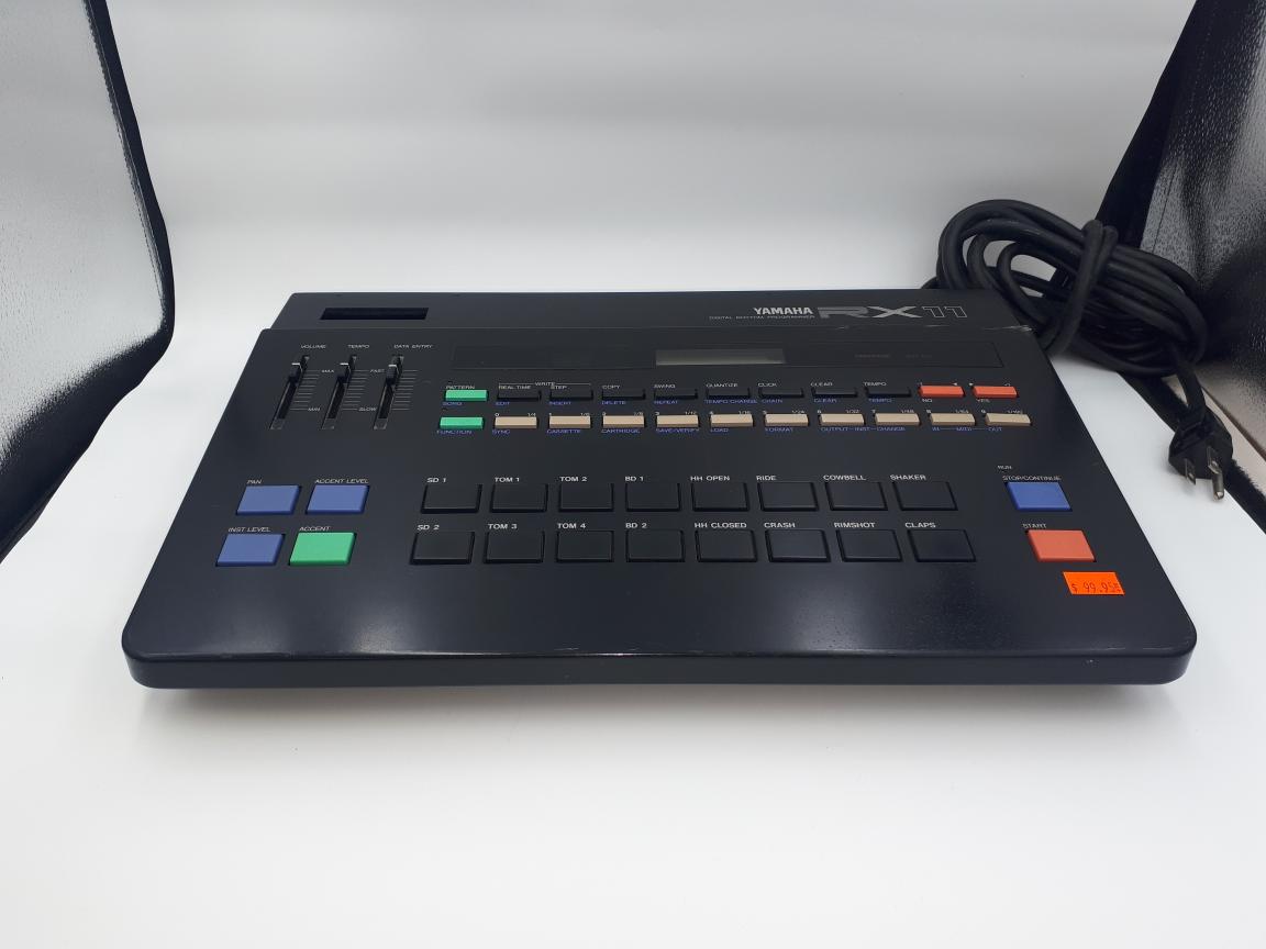 YAMAHA DRUM MACHINE RX11 Good TSR Digital Ltd. Fredericton NB