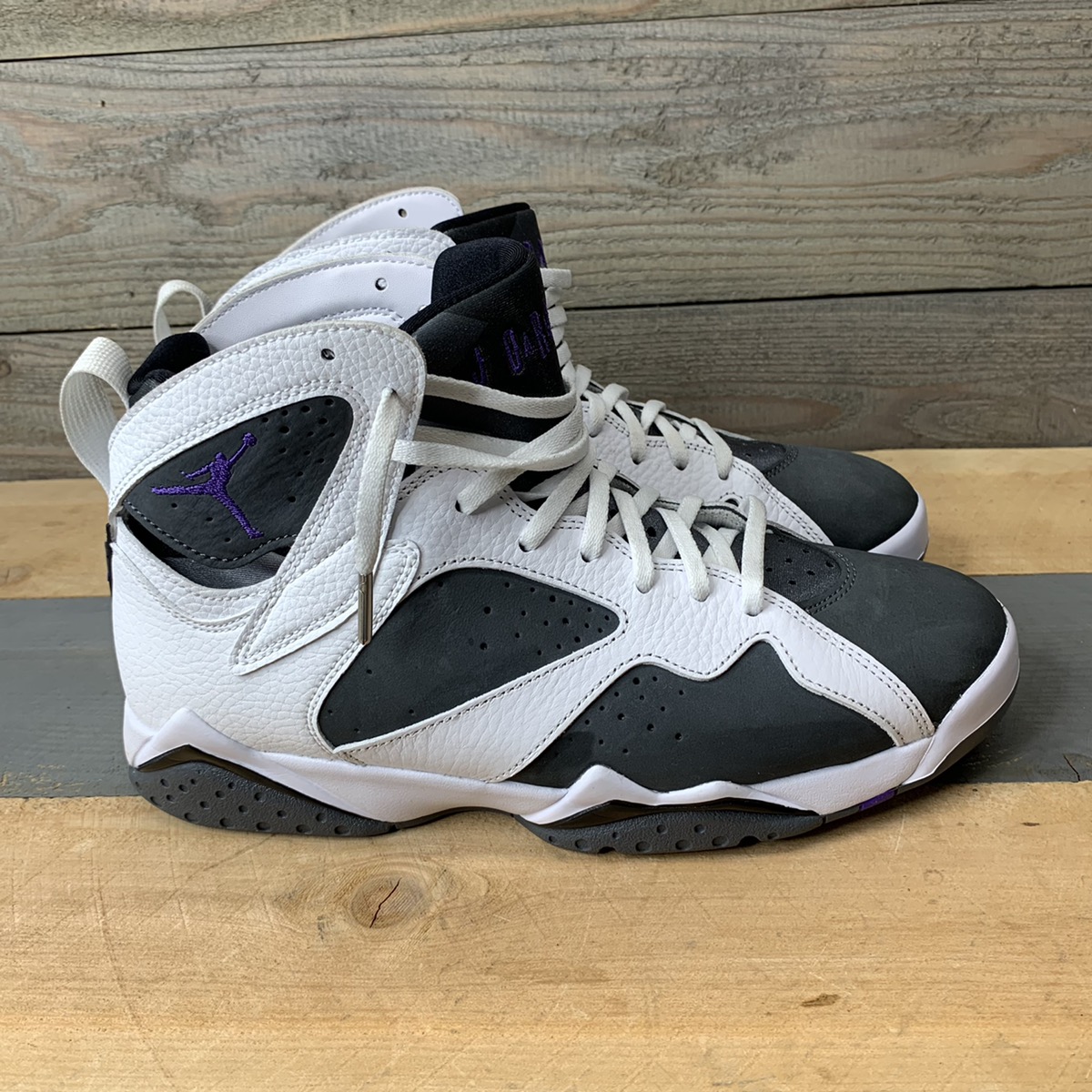 black jordan mars 270