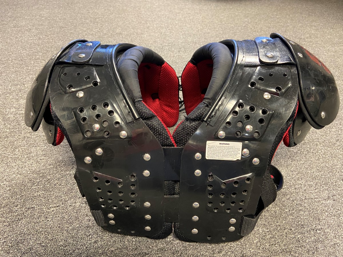 SCHUTT YOUTH MID FLEX 2.0 SHOULDER PADS Size youth Large 1617" Very