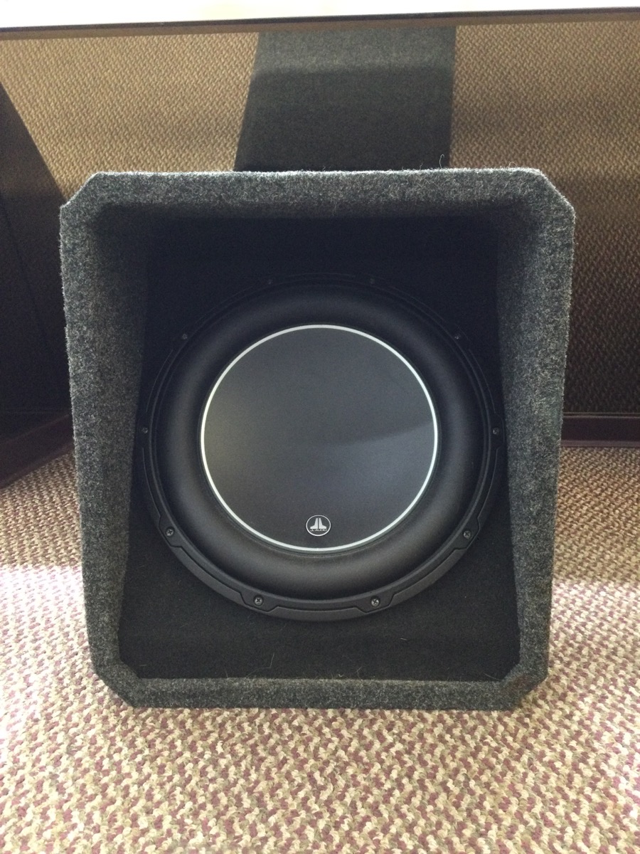 JL Audio Sub Woofer Model 12W6 With JL Audio Box Good Carson Jewelry