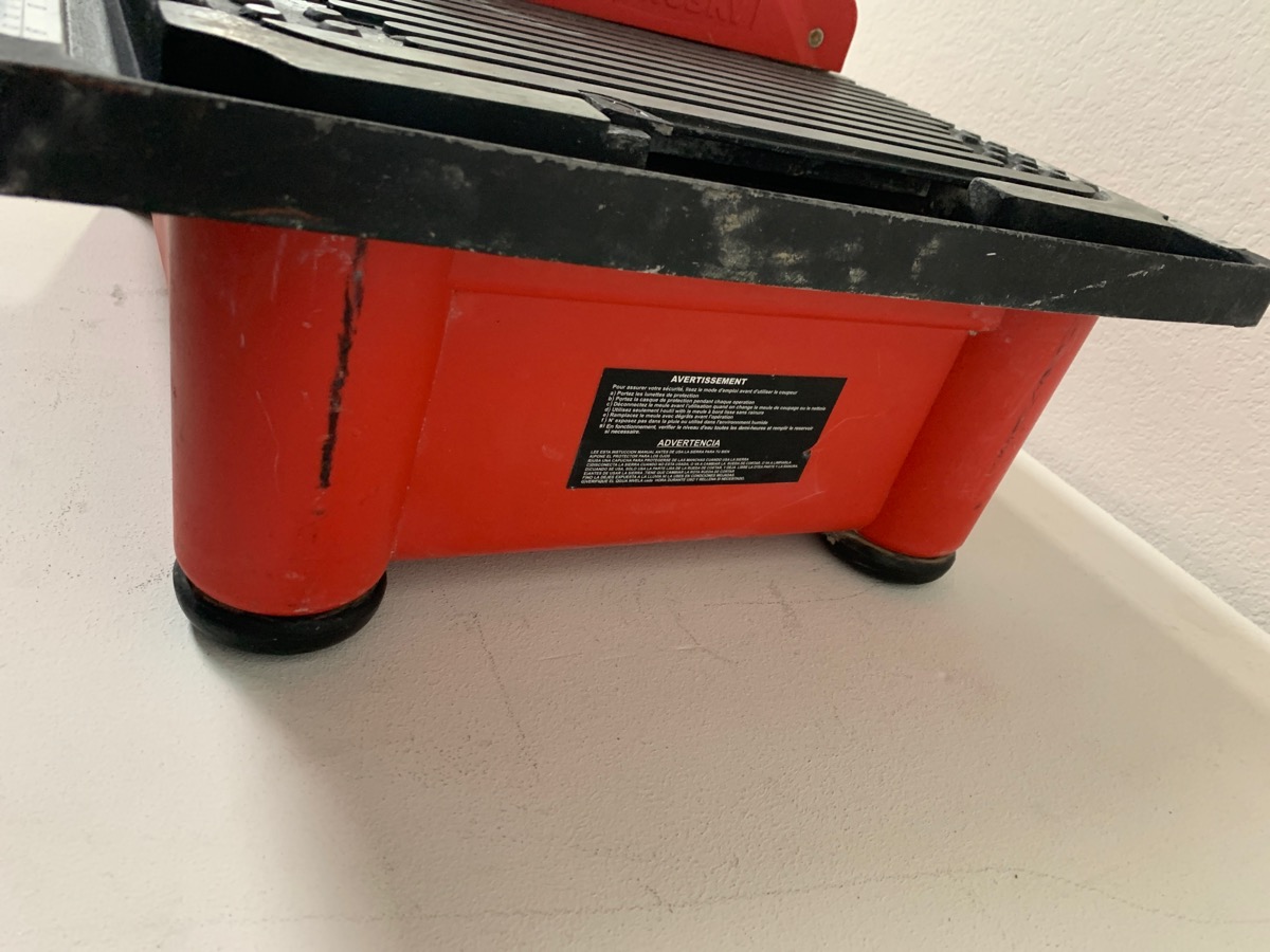 HUSKY TOOLS THD750L TILE SAW Good River City Pawnbrokers Evansville