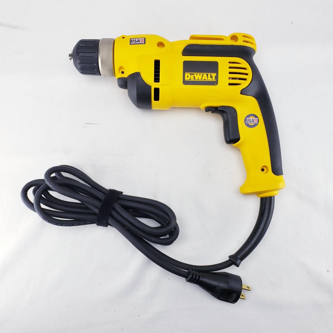 DEWALT CORDED DRILL 3/8