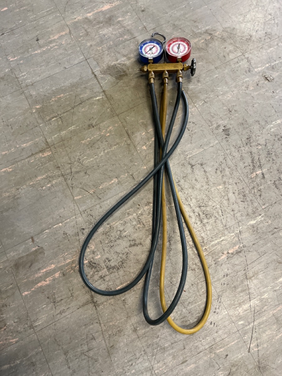 Yellow Jacket 42004 Series 41 Manifold (ye) Very Good Sharp Assets