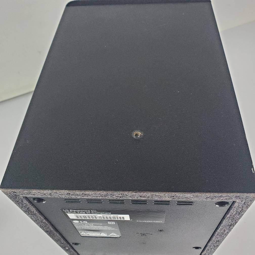 LG SOUND BAR AND SUBWOOFER SKM5Y Like New | Sharp Assets LLC | Gonzales