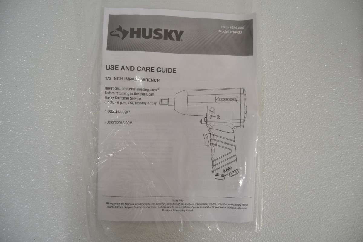 HUSKY TOOLS H4430 1/2" Air Impact Wrench 300 FtLBS Torque Very Good First Coast Pawn & More