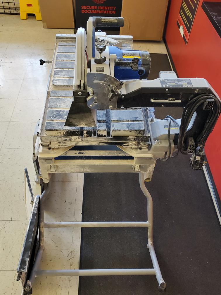 Kobalt 10in 15Amp Wet Sliding Table Tile Saw with Stand Very Good