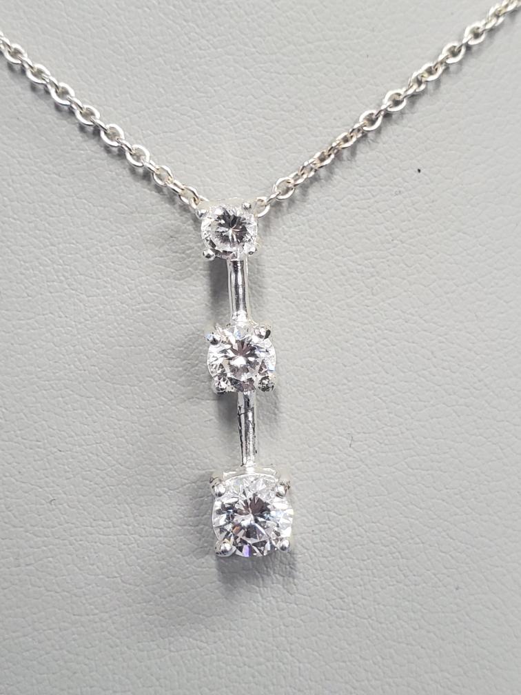 18" White Stone Stone Necklace 925 Silver 2.9dwt Preowned