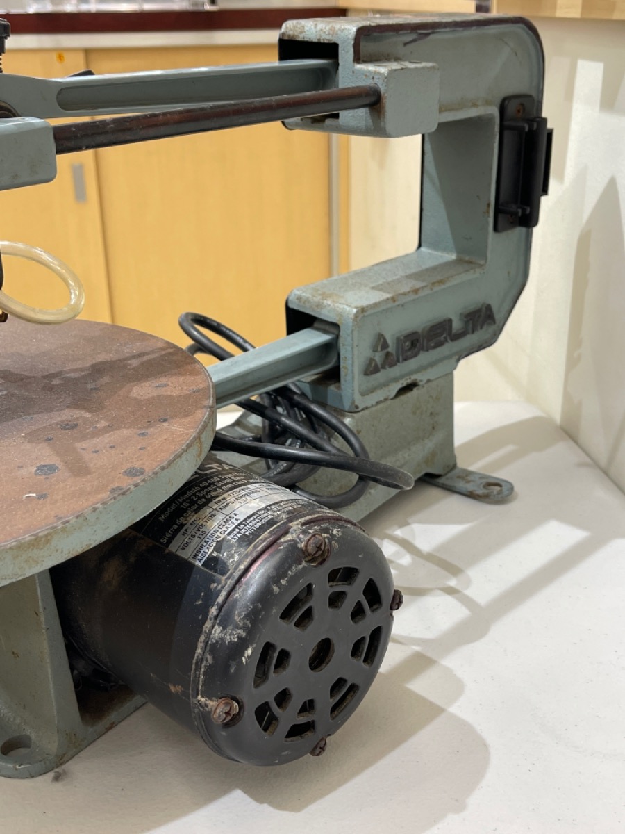 DELTA TOOLS SCROLL SAW 40560 Very Good Buya