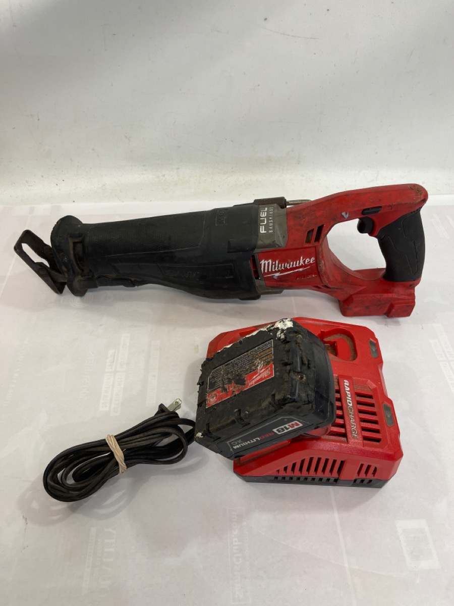MILWAUKEE 272020 18V Sawzall Reciprocating Saw Kit (rl) Good Sharp
