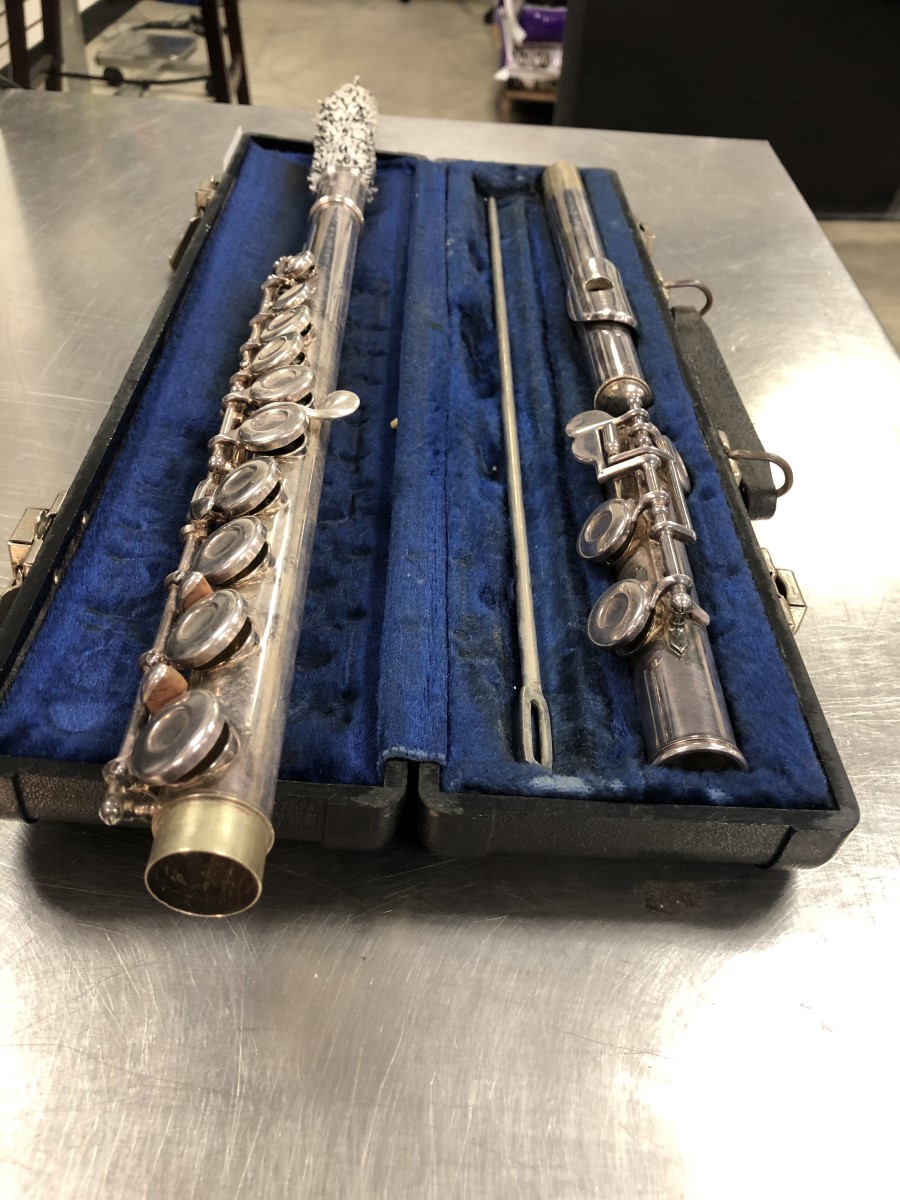 GEMEINHARDT M2 Flute with Hard Case Ser C63748 Elkhart, IND Good