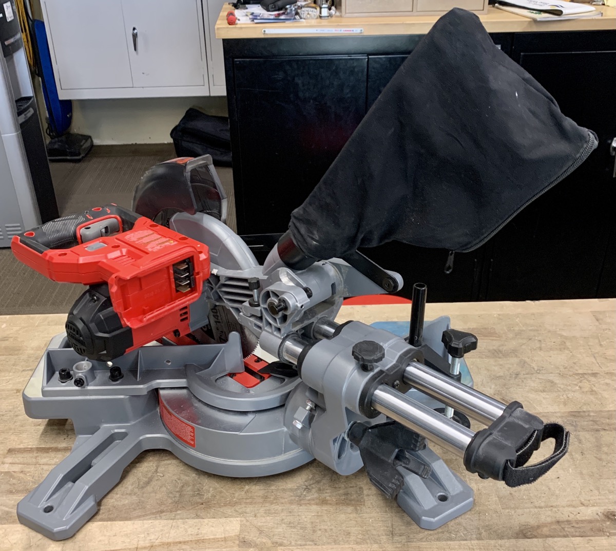 CRAFTSMAN CMCS714M1 Sliding Compound Battery Operated Miter Saw Very