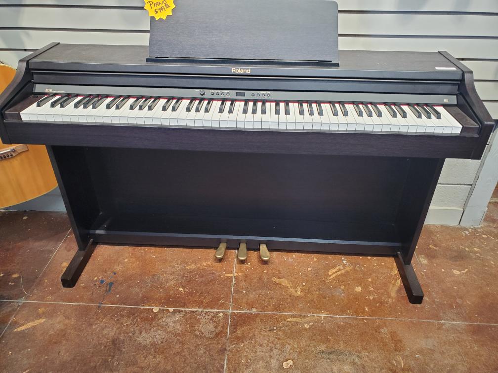 ROLAND RP301-RW Like New | Buya