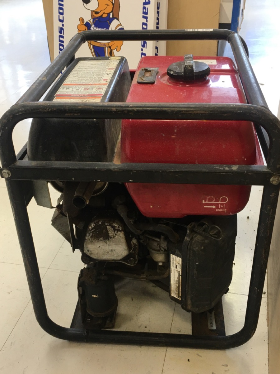 Honda EB3000C 3000W Portable Gas Powered Generator (IN PICK UP)