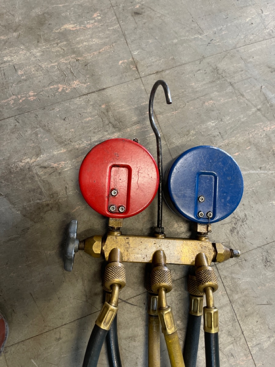 Yellow Jacket 42004 Series 41 Manifold (ye) Very Good Sharp Assets