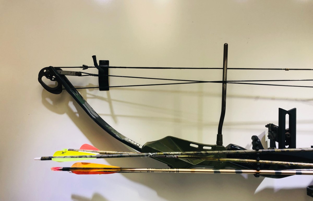 PSE Mach Flite 4 Elite Compound Bow Package Bundle 35 Draw Bundle 