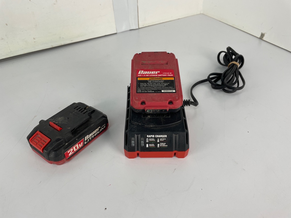 BAUER 1704CB Rapid Charger and (2) 20V 1.5ah Batteries (aecmr) Very