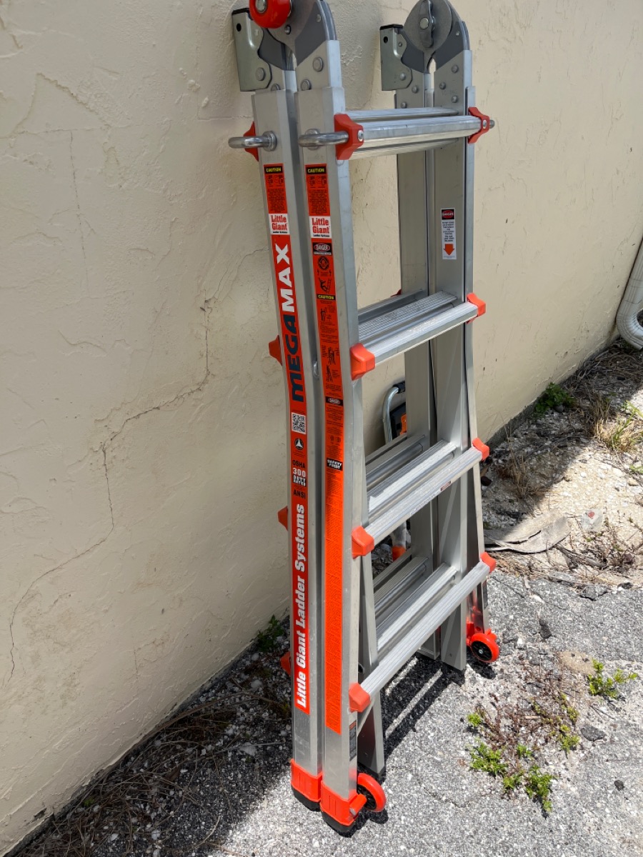 LITTLE GIANT LADDER SYSTEMS MEGA MAX Acceptable Buya