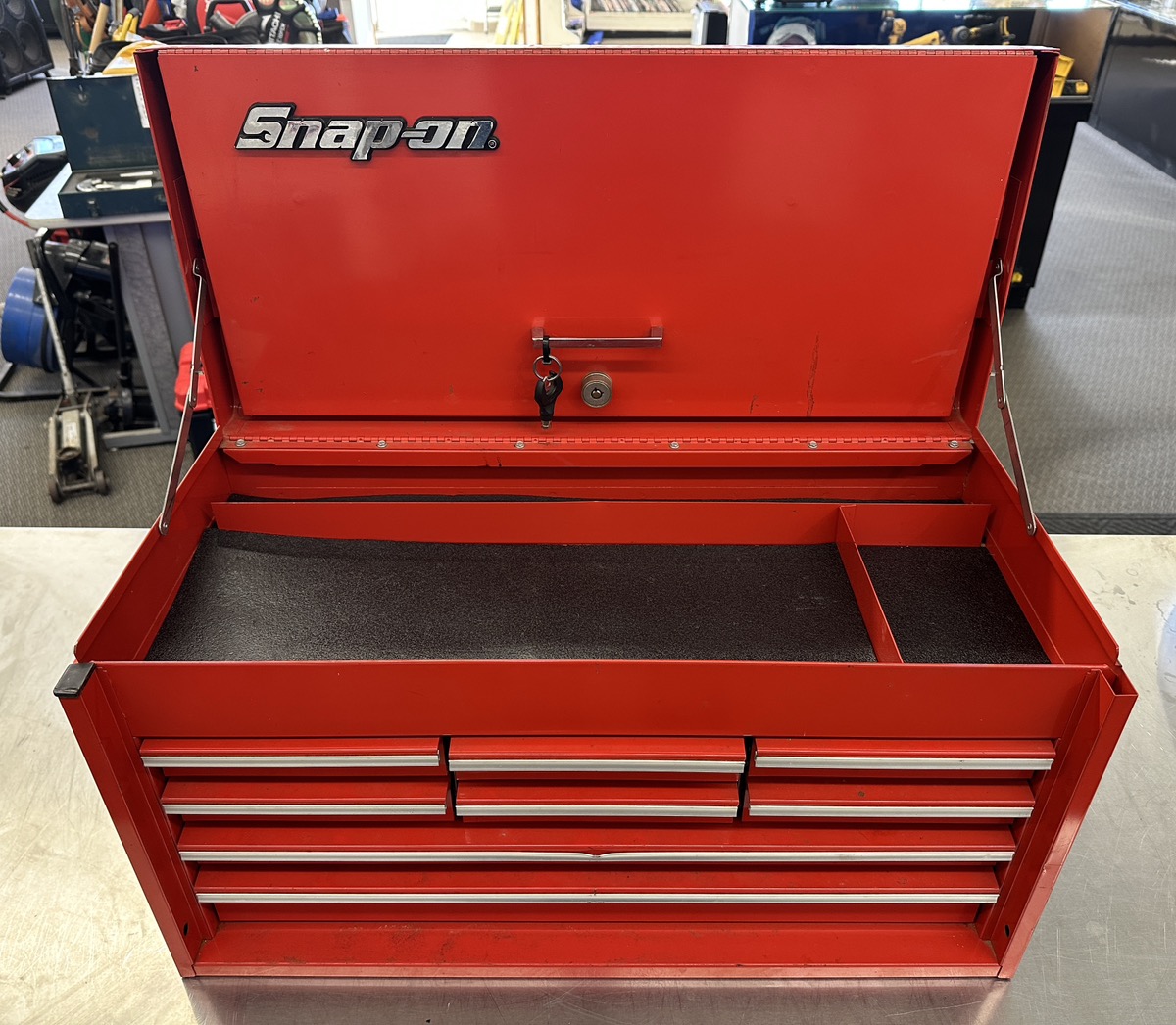 SNAPON TOOL BOX KRA3058 8 DRAWER TOOL CHEST Good Buya