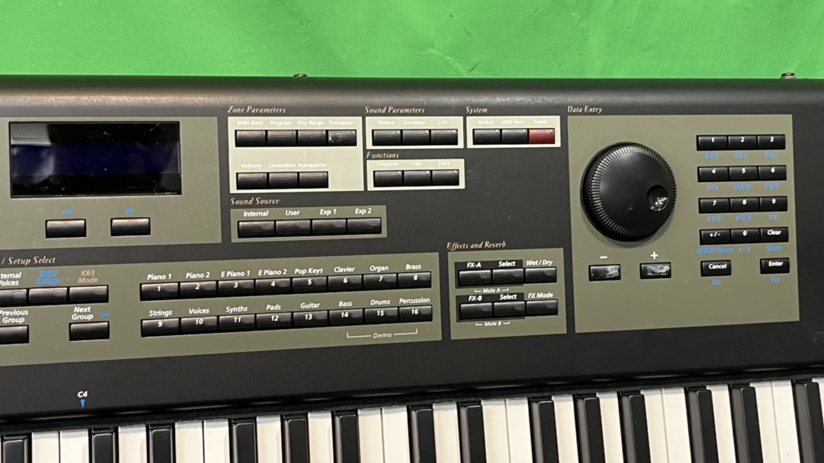 Kurzweil PC2x 88 Weighted Key Performance Controller Keyboard w/ Foot