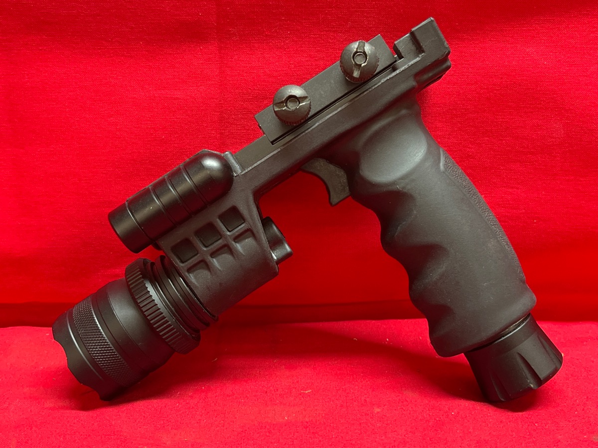 Ade Advanced HG03 Vertical Foregrip Strobe Light / Green Laser Combo