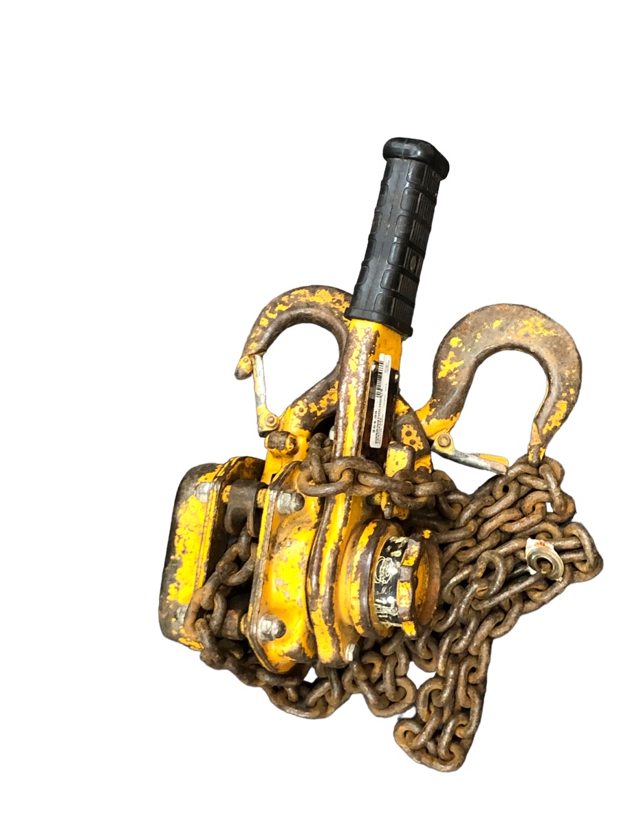 HARRINGTON HOISTS AND CRANES 1 1/2 TON CHAIN HOIST Good Buya