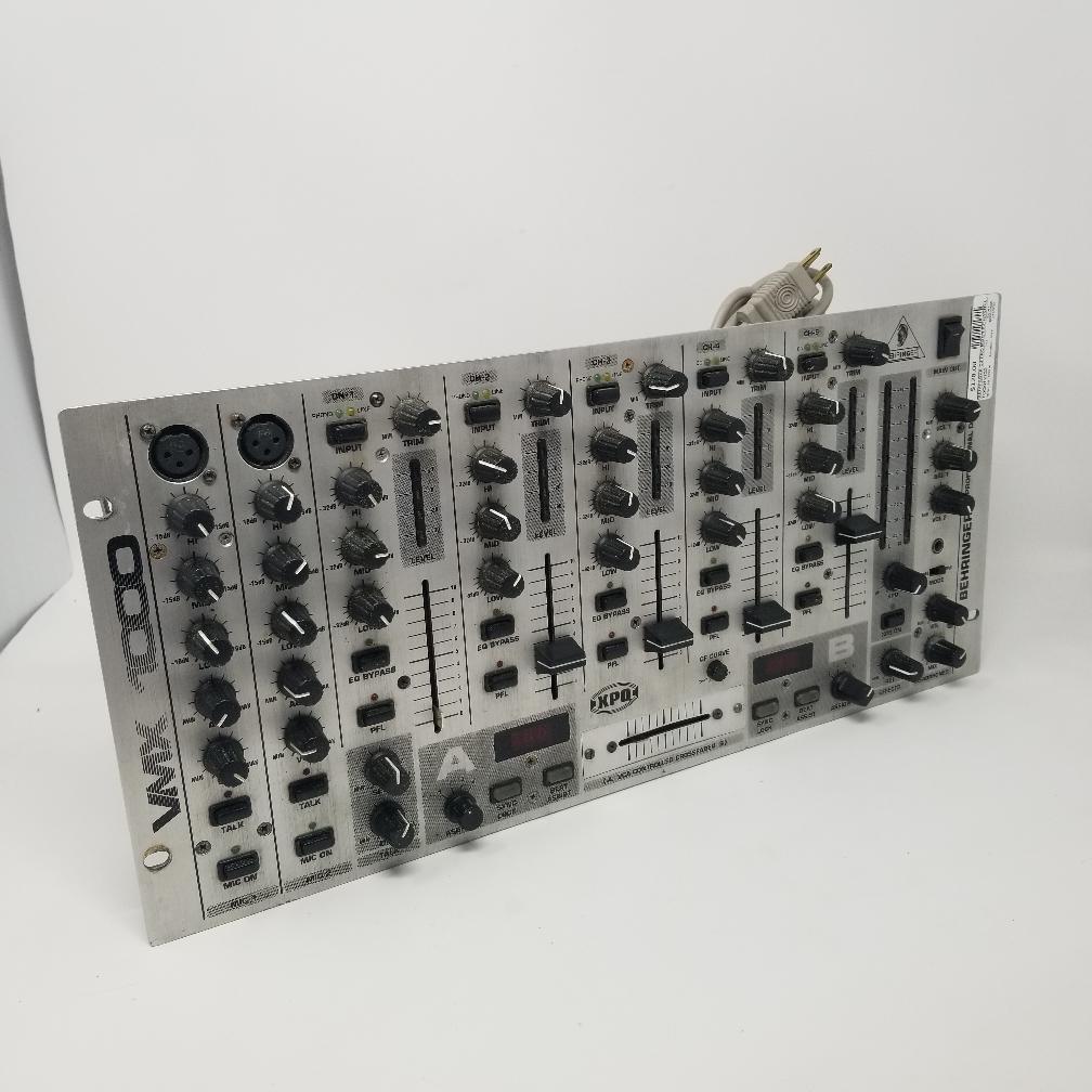 Behringer Pro Mixer VMX1000 5Channel RackMount DJ Mixer Very Good