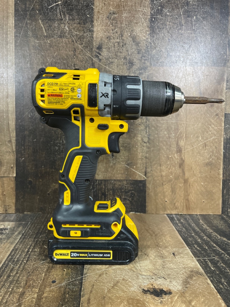 DEWALT DCD791 20V BRUSHLESS DRILL + 1.3AH BATTERY Acceptable Buya