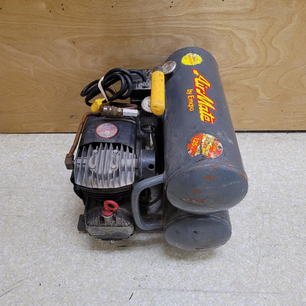 EMGLO PRODUCTS TWIN TANK AIR COMPRESSOR (le kp) Good Buya