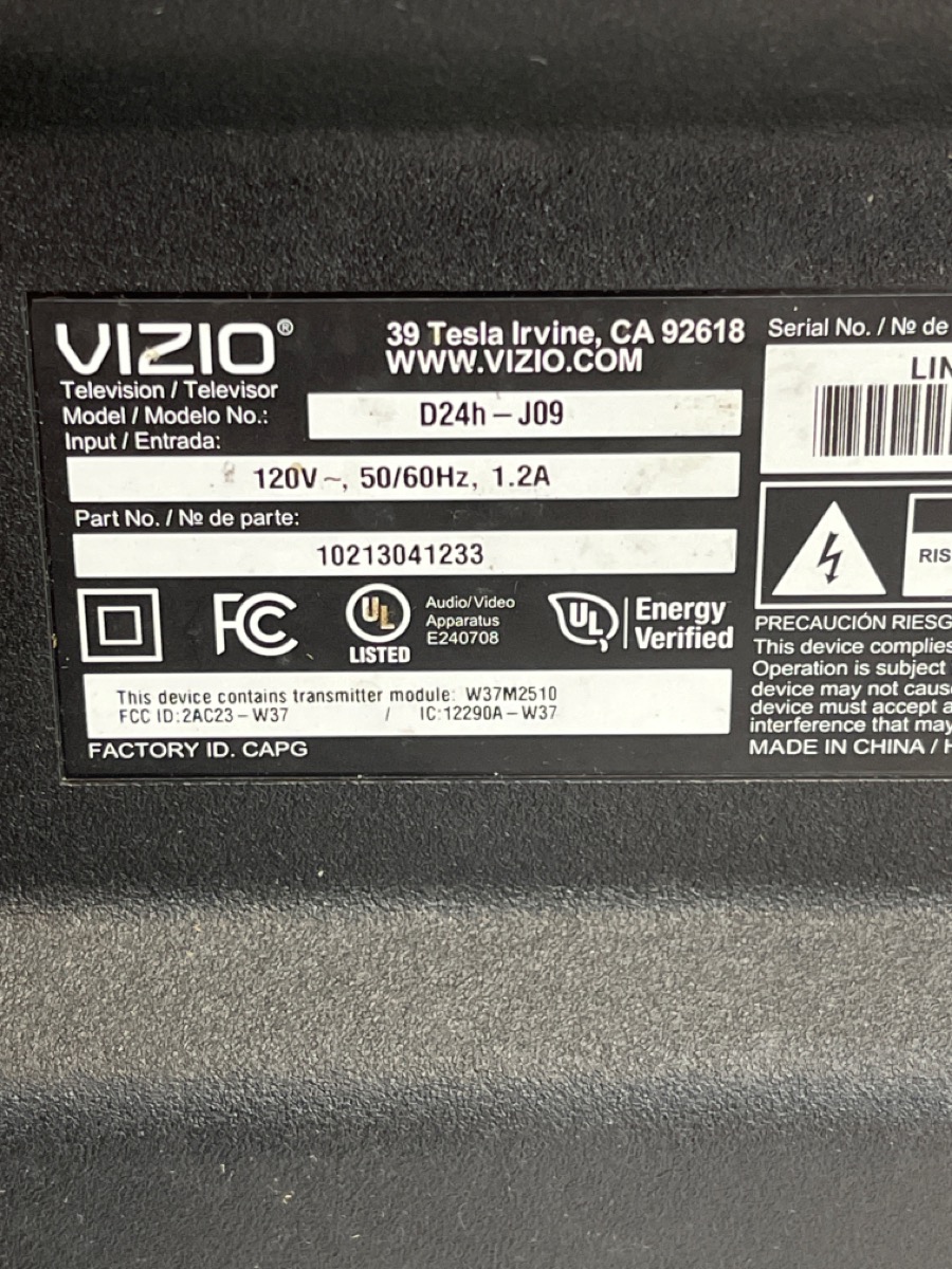 VIZIO D24HJ09 24" SMART W/REMOTE FLAT PANEL TV Good Buya