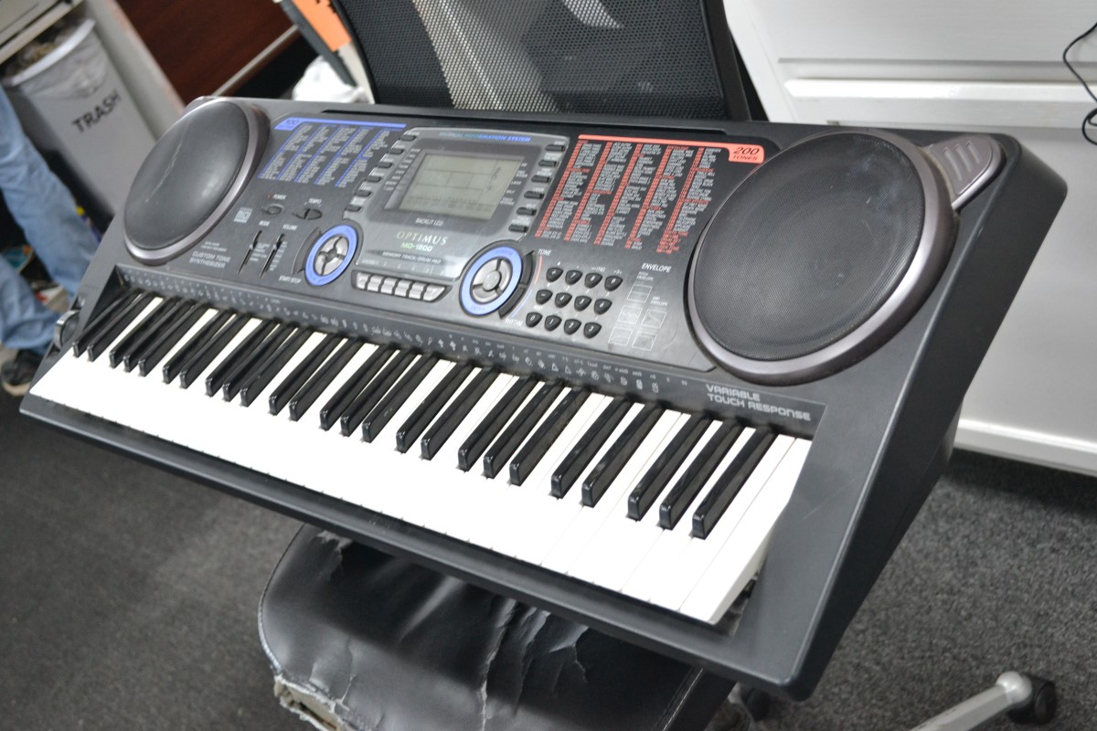 OPTIMUS KEYBOARD MD1200 61 KEY For parts or not working Buya